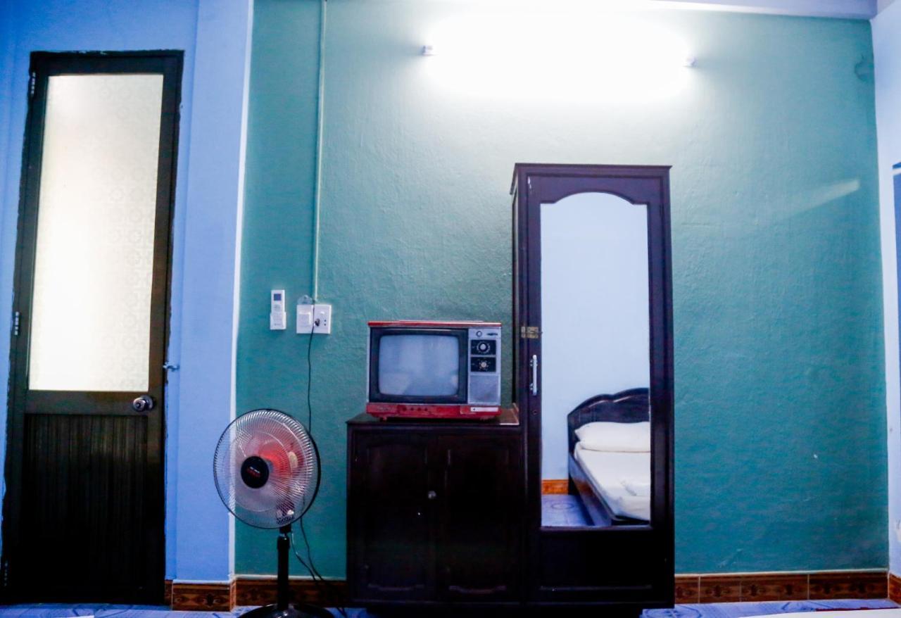 Adp Homestay & Coffee Ðồng Hới Buitenkant foto